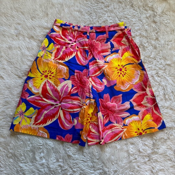 NWT Farm Rio Linen Blend Belted Floral Bermuda Shorts - Size Medium - Picture 6 of 7